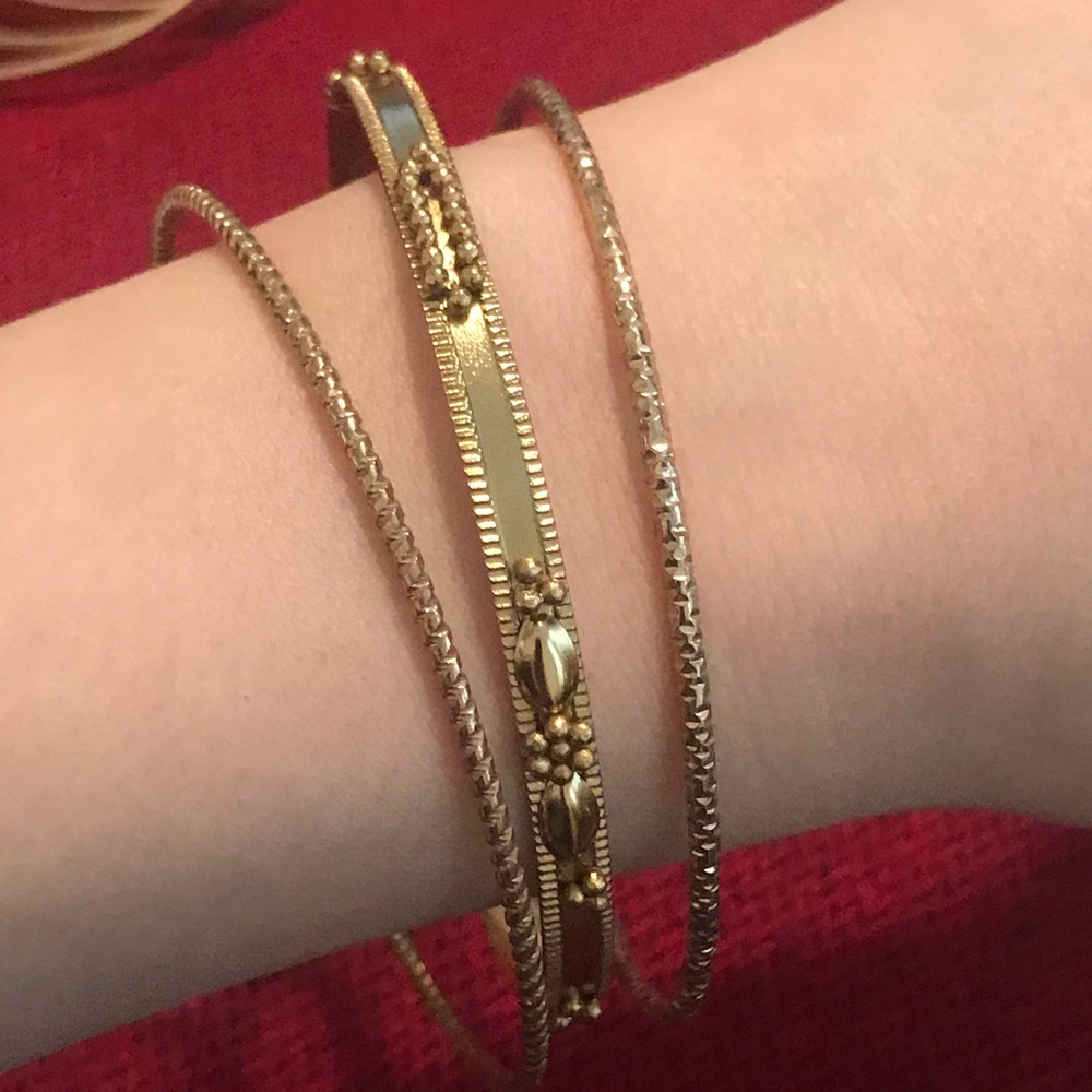Beautiful Bangles - Picture 2 of 3